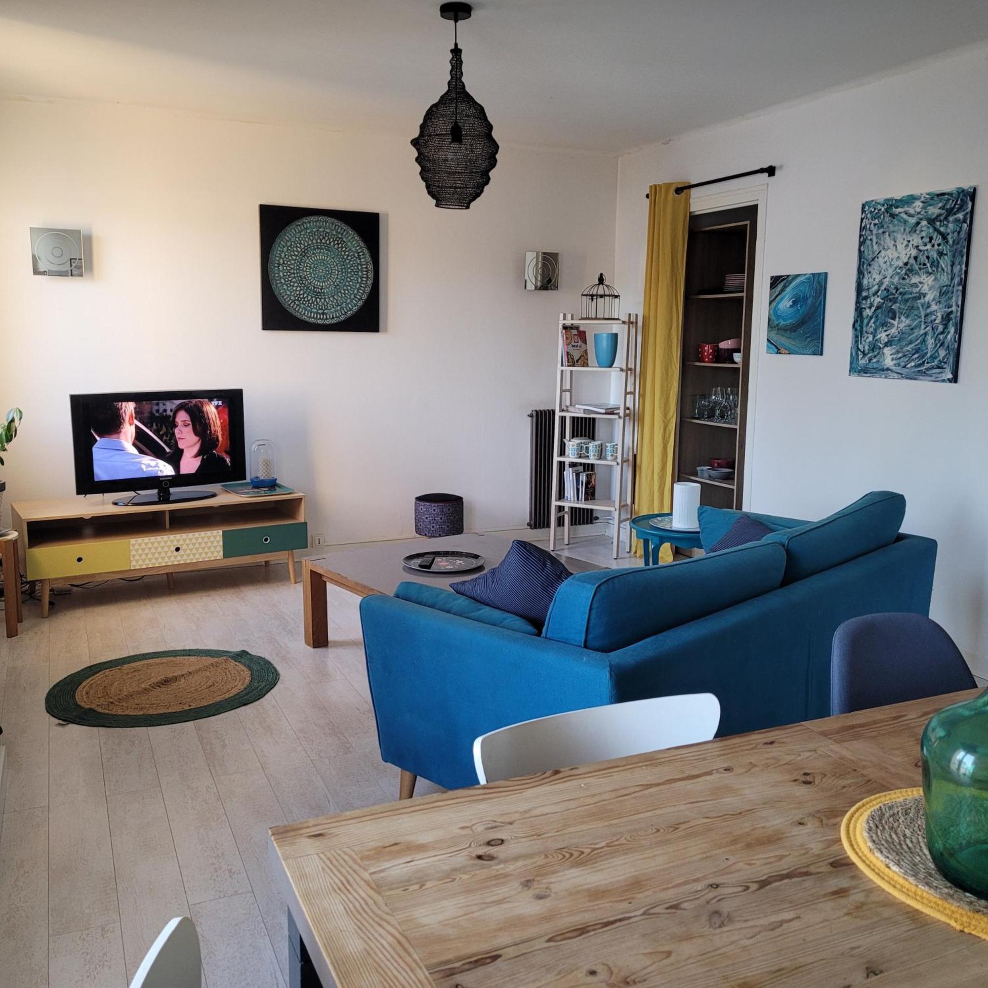 Charmant Appartement A Deux Pas Du Centre Historique Quimper Ruang foto